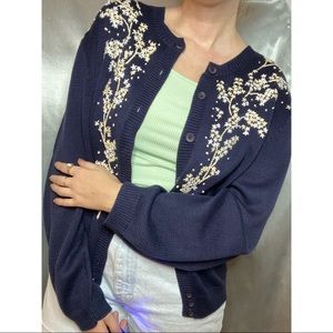 EUC Adorable Vintage Embroidered Cardigan
